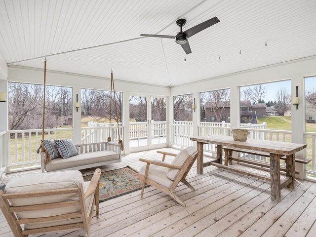 1301 Courtland E, Waconia, MN 55387