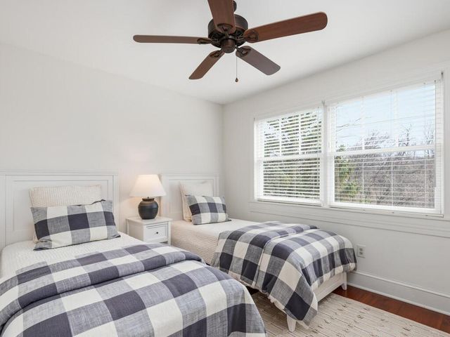 1301 Courtland E, Waconia, MN 55387