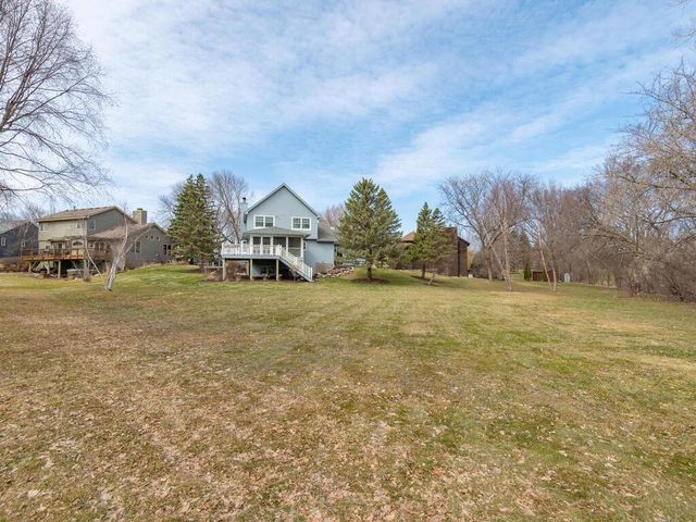 1301 Courtland E, Waconia, MN 55387