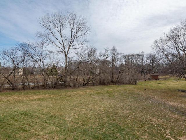 1301 Courtland E, Waconia, MN 55387