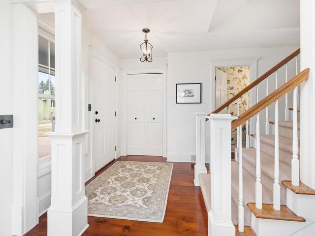 1301 Courtland E, Waconia, MN 55387