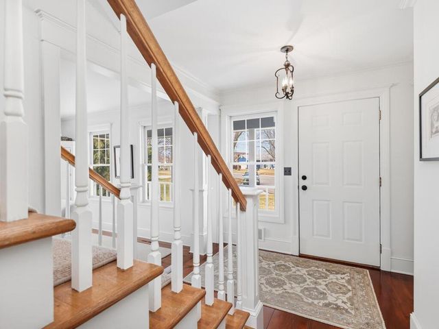 1301 Courtland E, Waconia, MN 55387