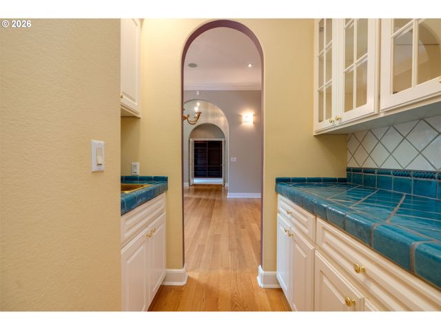 1081 Nw BAKER CREST Ct, Mc Minnville, OR 97128