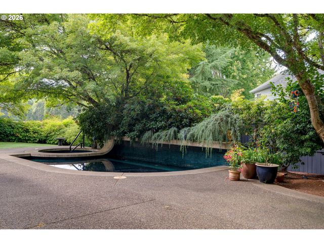 1081 Nw BAKER CREST Ct, Mc Minnville, OR 97128