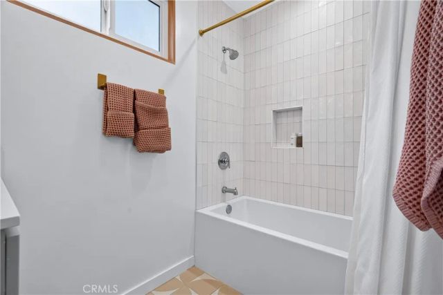 2135 Bellevue 12, Los Angeles, CA 90026