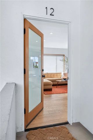 2135 Bellevue 12, Los Angeles, CA 90026
