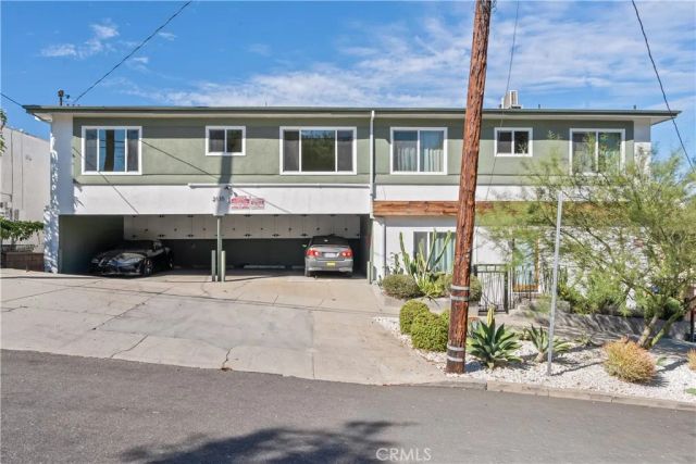2135 Bellevue 12, Los Angeles, CA 90026