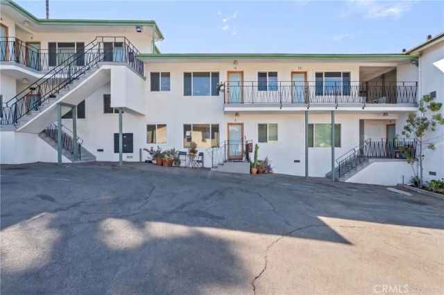 2135 Bellevue 12, Los Angeles, CA 90026