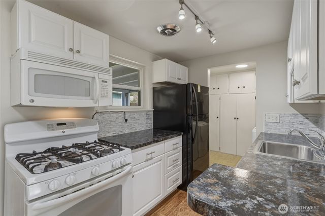 1551 J, Walla Walla, WA 99362