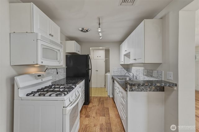 1551 J, Walla Walla, WA 99362