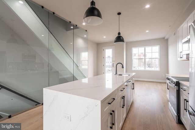 2719 LORRAINE CT, Philadelphia, PA 19131