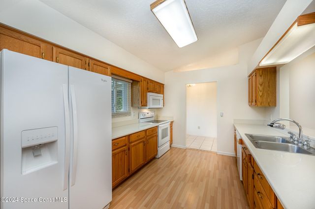 1527 Frontier Drive, Melbourne, FL 32940