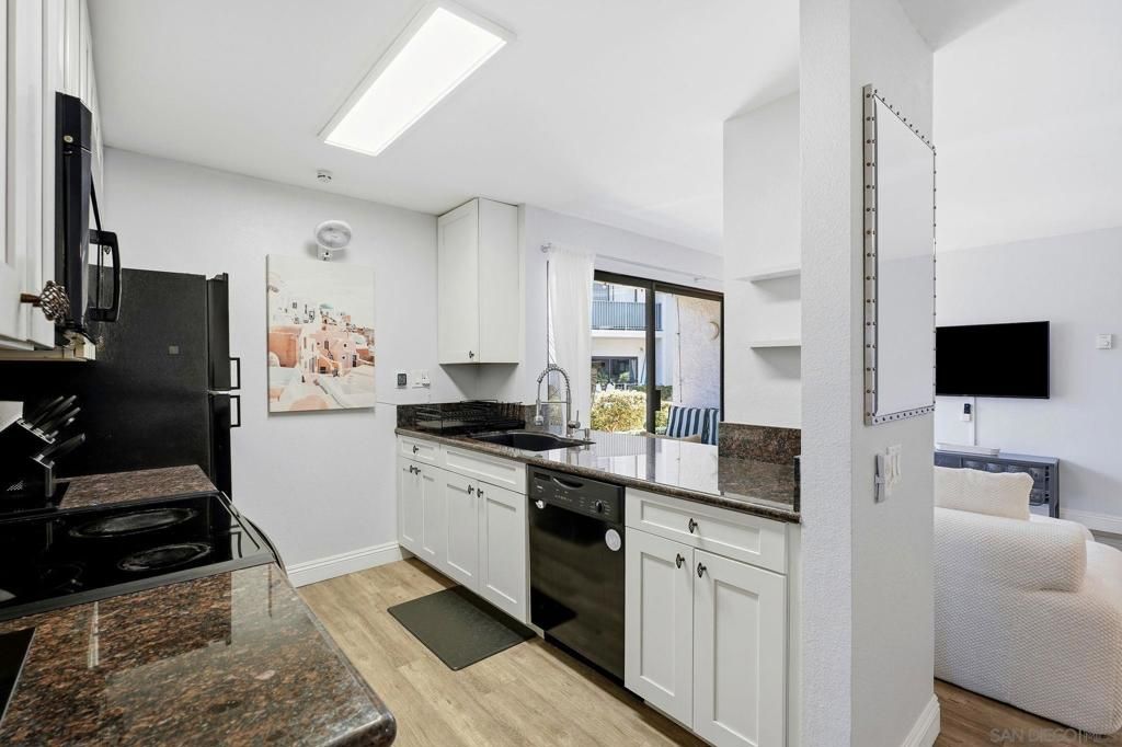 8324 Regents Road 1M, San Diego, CA 92122 — photo 4