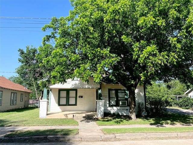 1801 6th Street, Brownwood, TX 76801