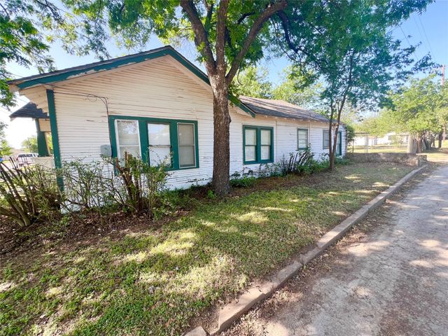 1801 6th Street, Brownwood, TX 76801