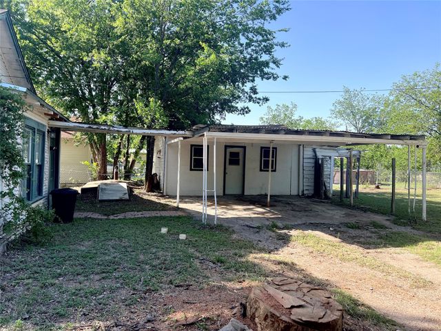 1801 6th Street, Brownwood, TX 76801