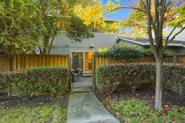 1542 Canna Court, Mountain View, CA 94043