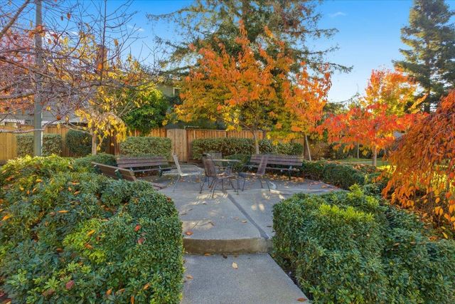 1542 Canna Court, Mountain View, CA 94043