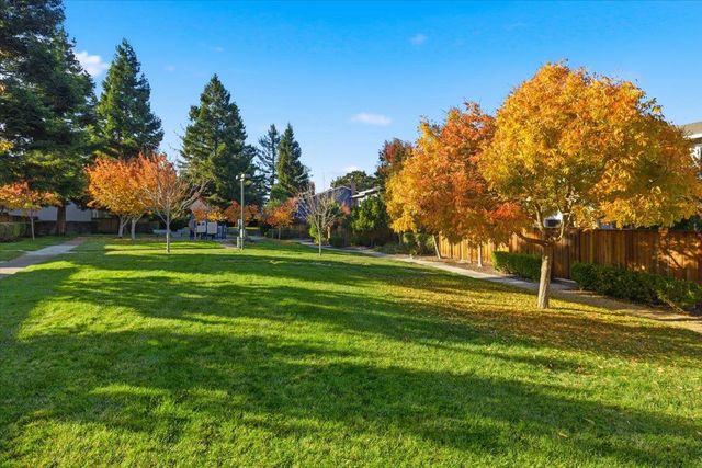 1542 Canna Court, Mountain View, CA 94043