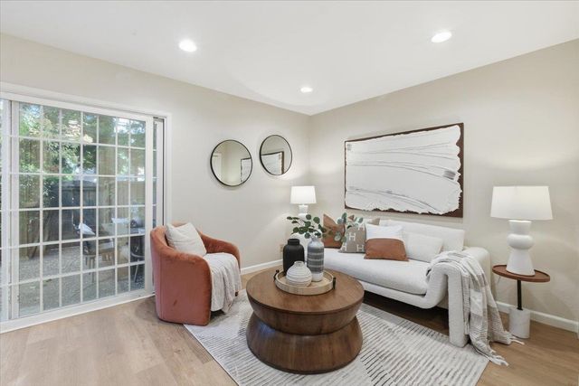 1542 Canna Court, Mountain View, CA 94043