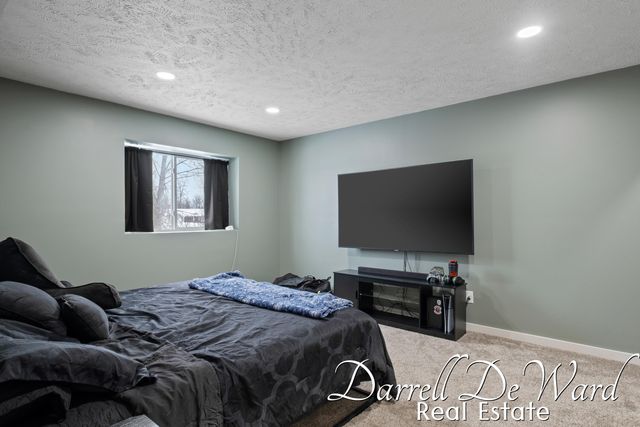 9595 Scotsmoor Court Se, Caledonia Twp, MI 49316