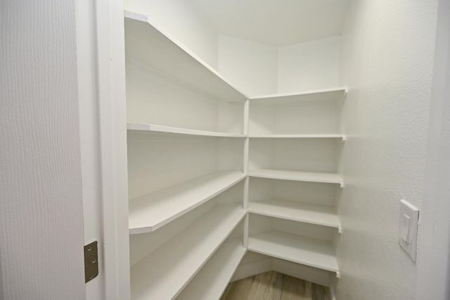 878 N Ash Avenue, Clovis, CA 93611