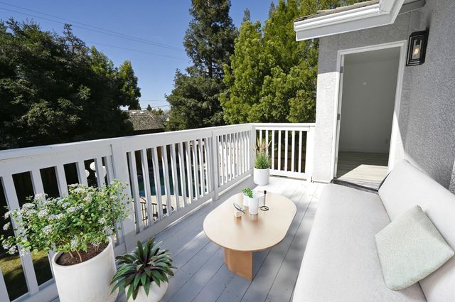 878 N Ash Avenue, Clovis, CA 93611