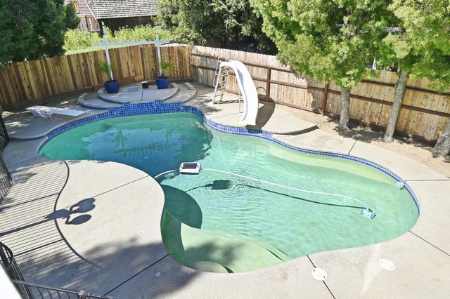 878 N Ash Avenue, Clovis, CA 93611