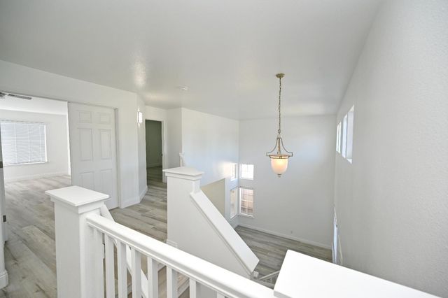 878 N Ash Avenue, Clovis, CA 93611