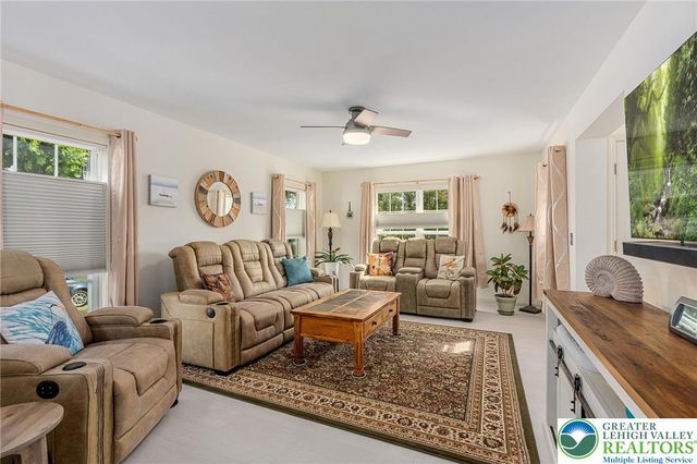 677 Biltmore Avenue, Easton, PA 18040