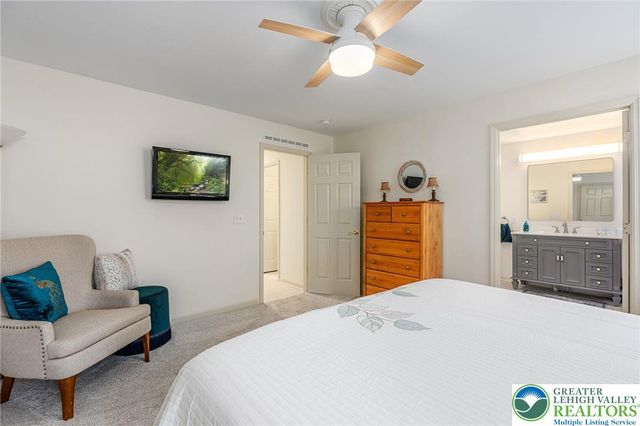 677 Biltmore Avenue, Easton, PA 18040