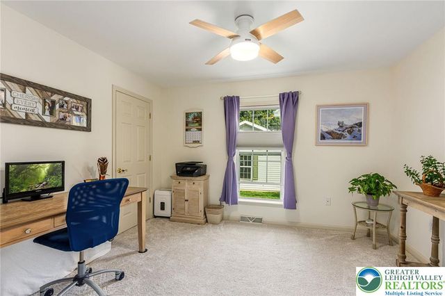 677 Biltmore Avenue, Easton, PA 18040