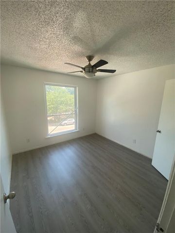 2401 Manor RD 207, Austin, TX 78722