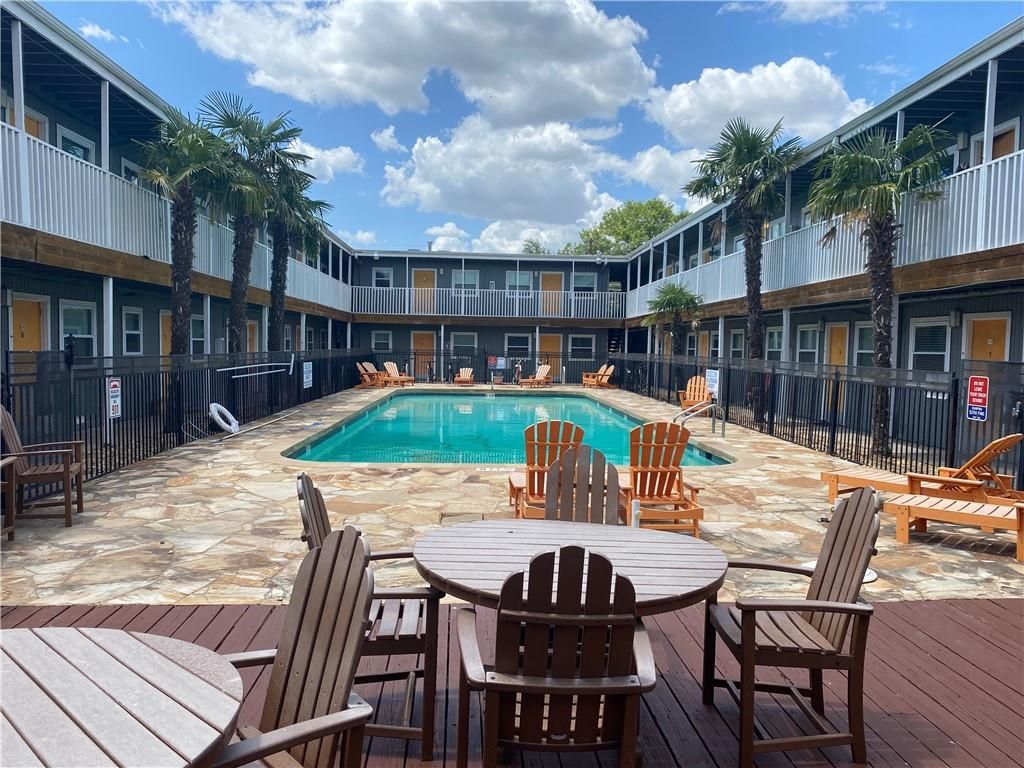 2401 Manor RD 207, Austin, TX 78722