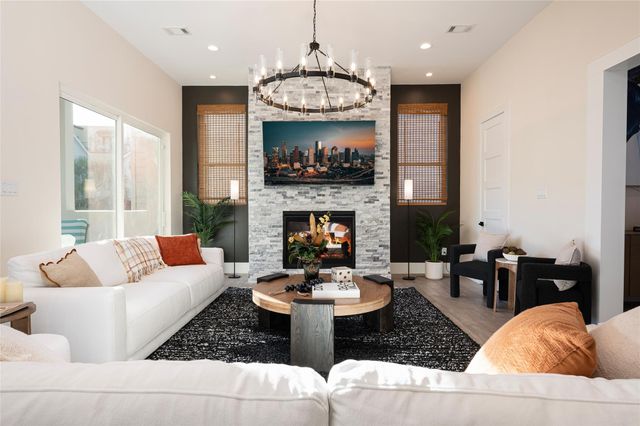 911 Thompson Street, Houston, TX 77007