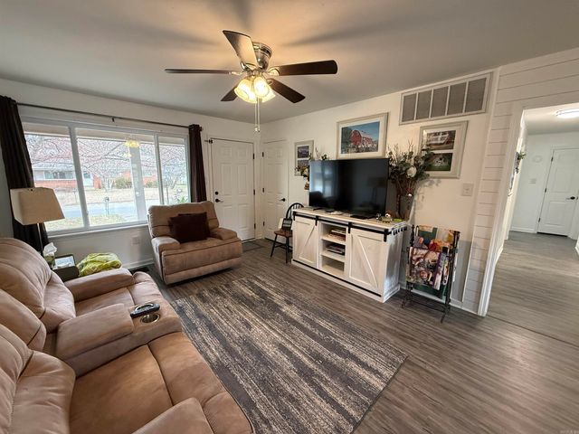 131 Cloverdale Boulevard, Searcy, AR 72143