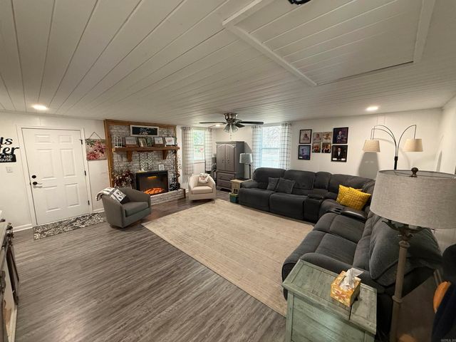 131 Cloverdale Boulevard, Searcy, AR 72143