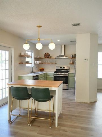 8505 Copano DR, Austin, TX 78749