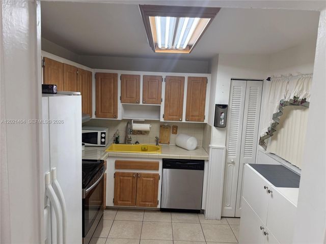 7300 Wayne Ave 514, Miami Beach, FL 33141