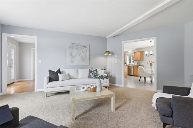 139 Autumn Rd, Dracut, MA 01826
