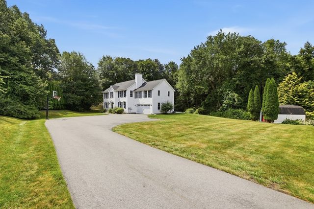 139 Autumn Rd, Dracut, MA 01826