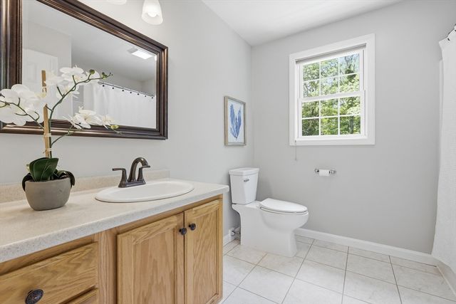 139 Autumn Rd, Dracut, MA 01826