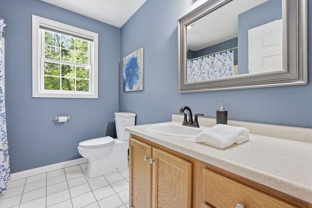 139 Autumn Rd, Dracut, MA 01826