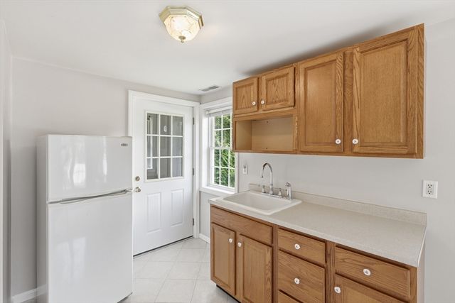 139 Autumn Rd, Dracut, MA 01826
