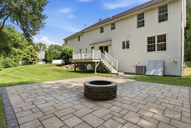 139 Autumn Rd, Dracut, MA 01826