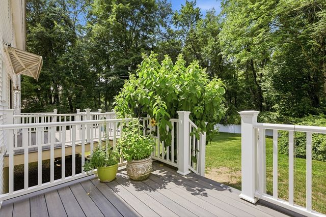 139 Autumn Rd, Dracut, MA 01826