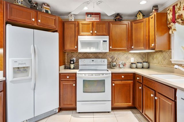 98 MOCKINGBIRD LANE, Eustis, FL 32726