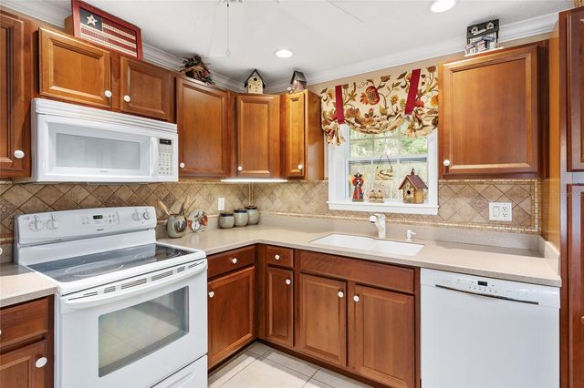 98 MOCKINGBIRD LANE, Eustis, FL 32726