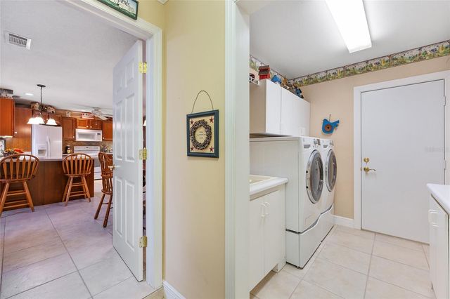 98 MOCKINGBIRD LANE, Eustis, FL 32726