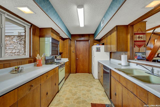 3187 Lakeview, Canyon Lake, TX 78133